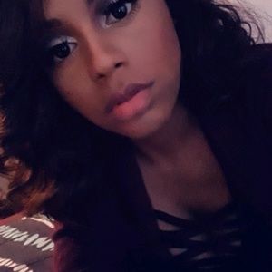 Meet your Posher, Briana